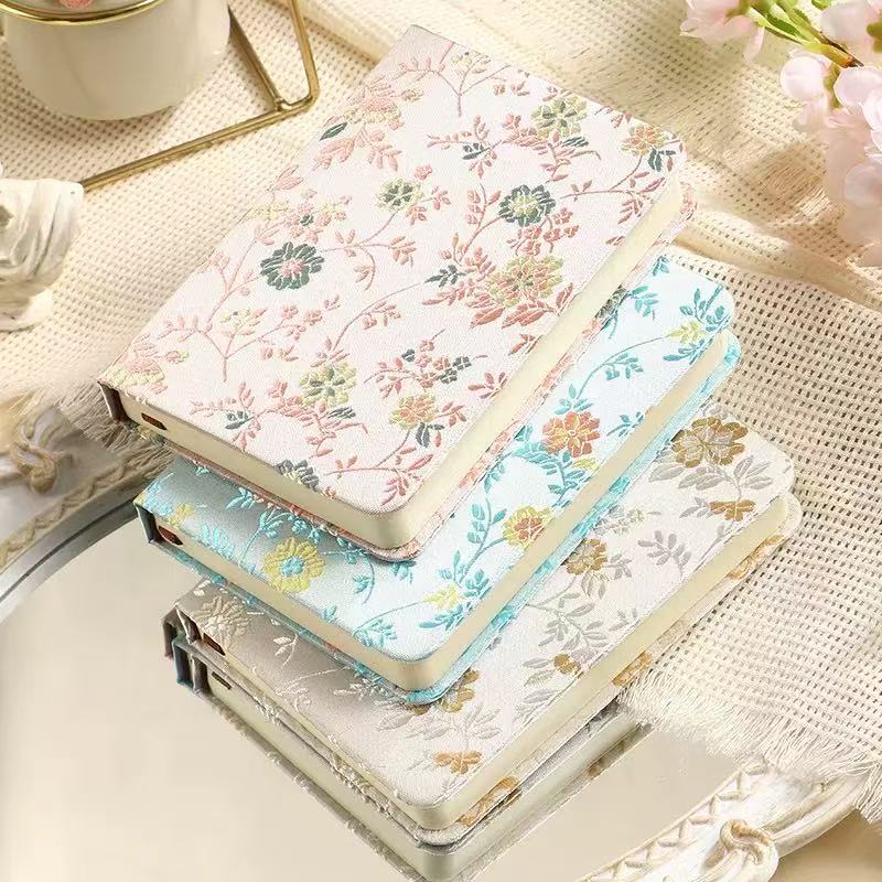 สมุดบันทึกผ้าลายดอกไม้จีน A6 2 - Notebook Dotted A5 บทวิจารณ์และราคา